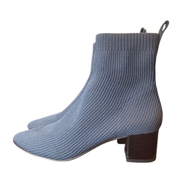 Everlane Women’s The Glove Boot ReKnit Ankle Boots Gray Size 8 - Picture 1 of 6